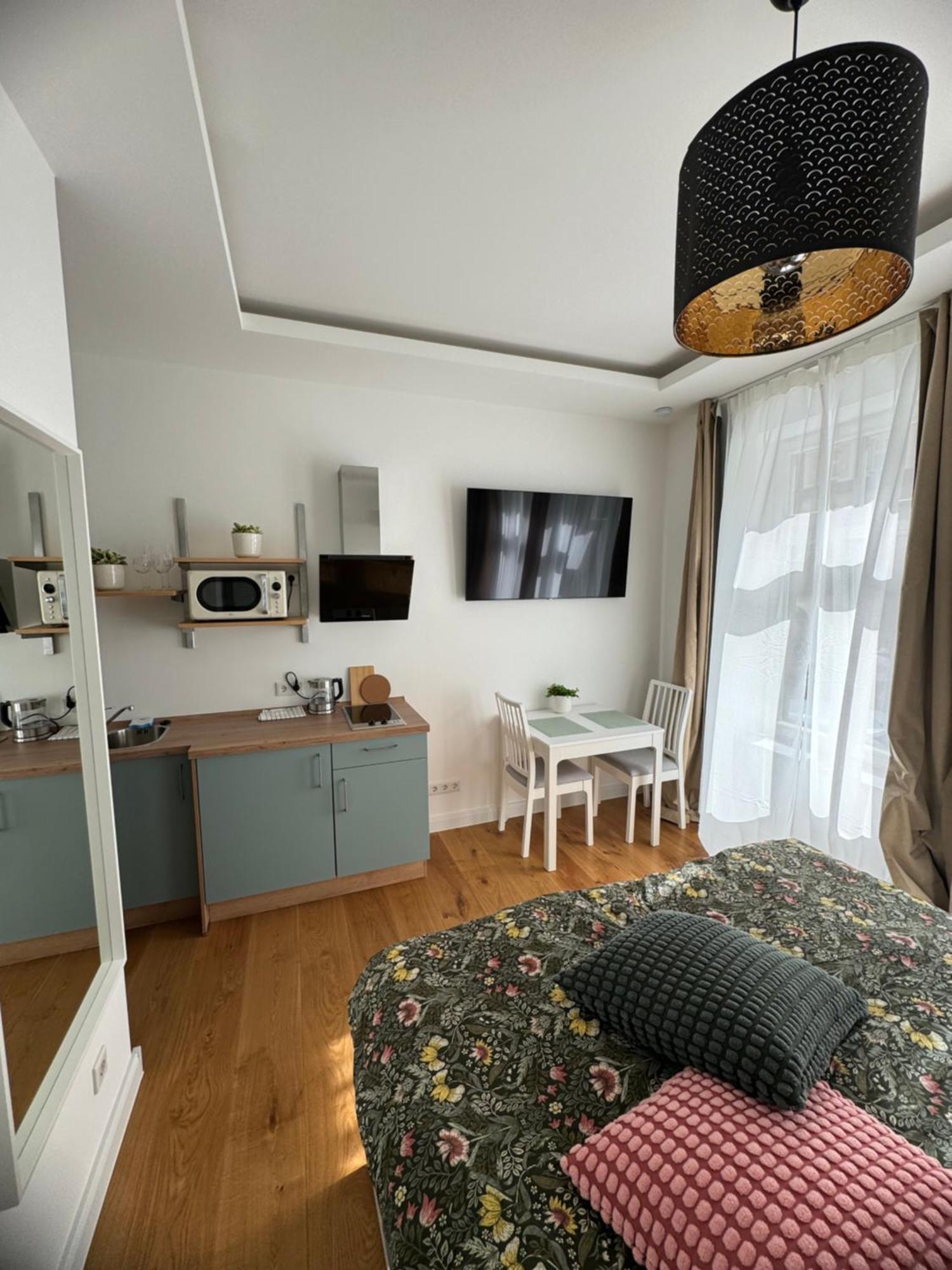 Boutique Hotel Pension Luisengruen Kueche 1Gbs Wlan Netflix Disney Magentatv Chemnitz Ngoại thất bức ảnh